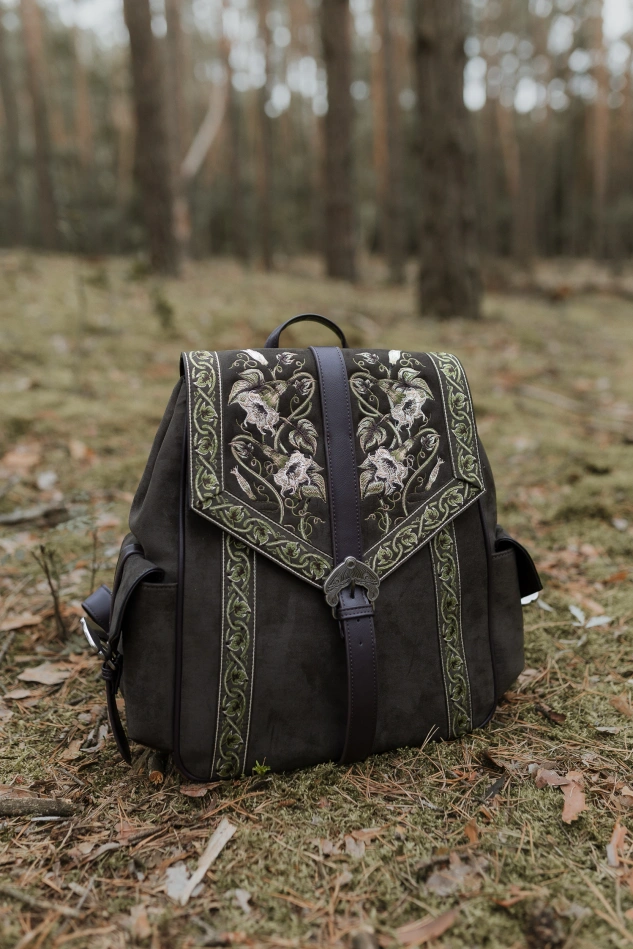 MOONVINE PLECAK OLIVE w roślinne motywy
