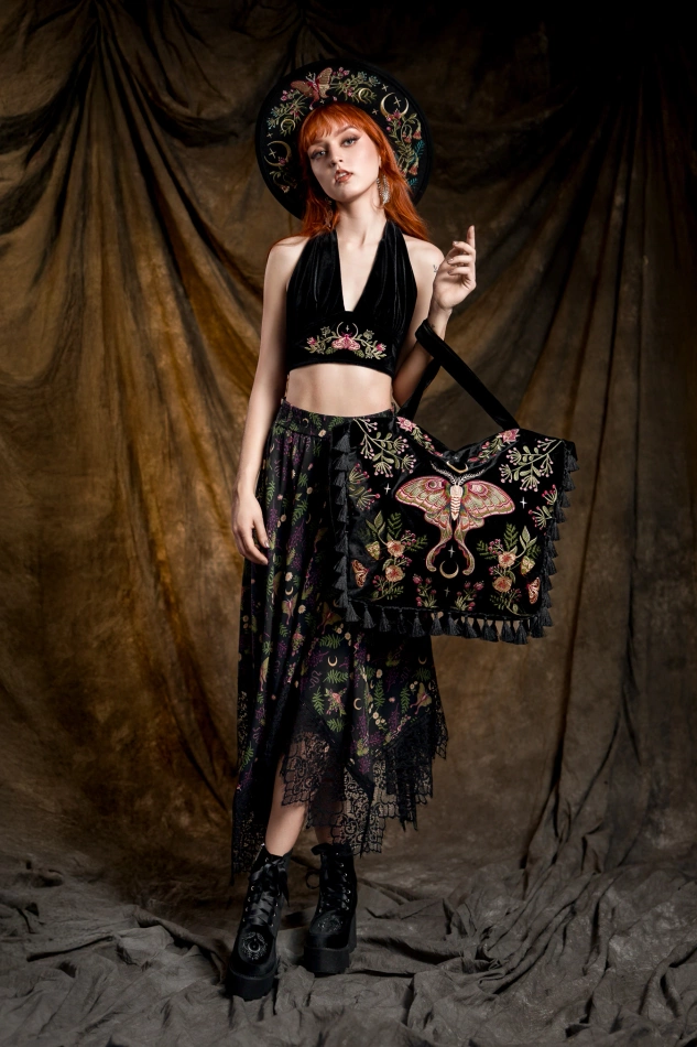 WOODLAND BLOOM HALTERNECK TOP